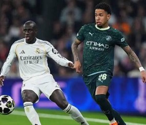 欧冠奇迹之夜！五大豪门创造六大历史纪录，卫冕冠军意外溃败，晋级前景明朗